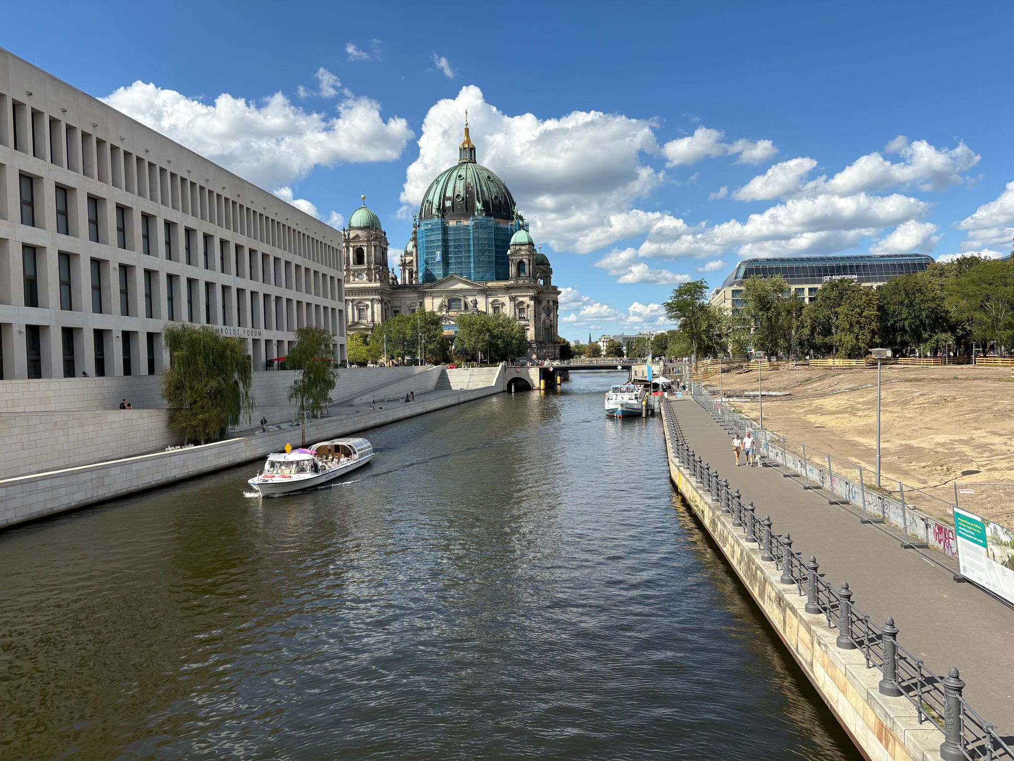 Sightseeing by land and water!